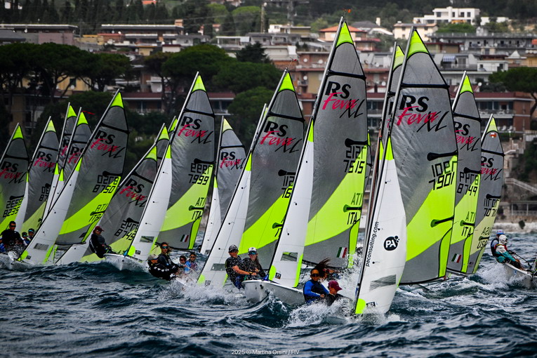 Terzo giorno di regate per il Campionato Italiano Giovanile delle Classi In Doppio di Formia 2025