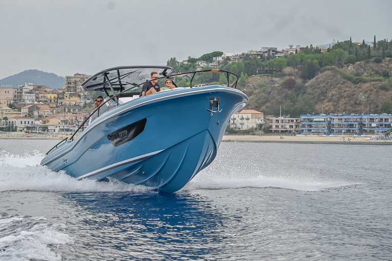Suzuki al 65° Salone Nautico Internazionale di Genova
